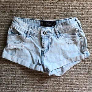 Hollister short-shorts low rise